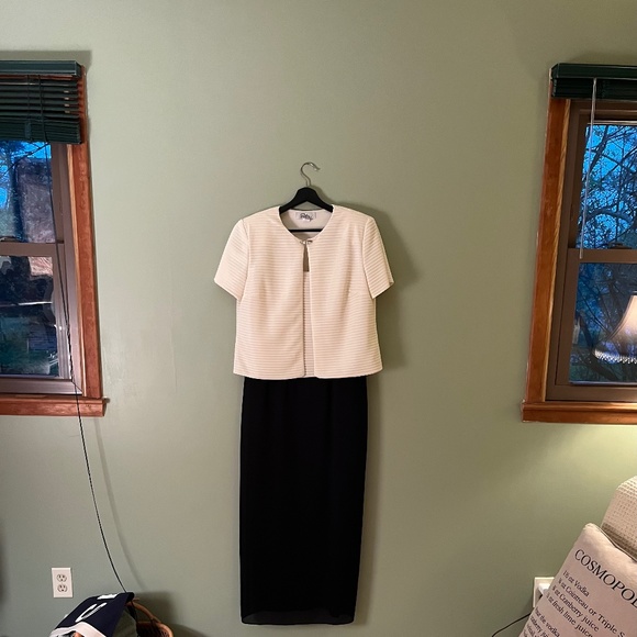 Patra long gown - Mother of the Bride or Groom - Picture 7 of 7